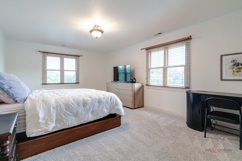 Tiny photo for 8208 Country Shire Lane, Spring Grove, IL 60081 (MLS # 12736466)
