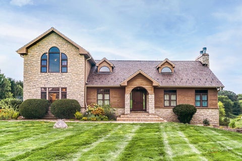 Tiny photo for 8208 Country Shire Lane, Spring Grove, IL 60081 (MLS # 12736466)