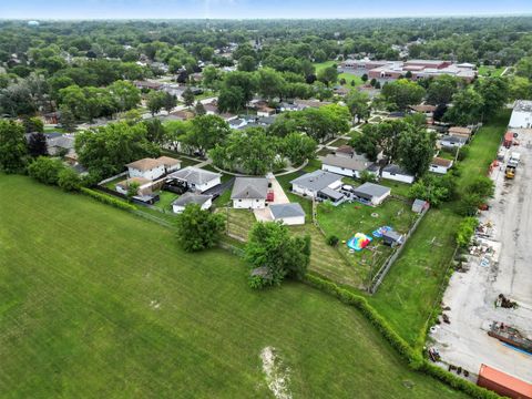 Tiny photo for 3312 E 170th Street, Lansing, IL 60438 (MLS # 12553603)