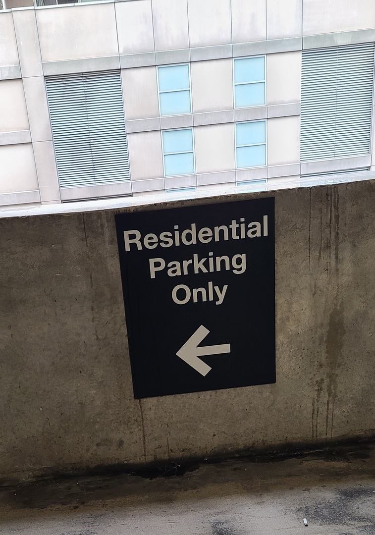 33 W Ontario Street P10-E33