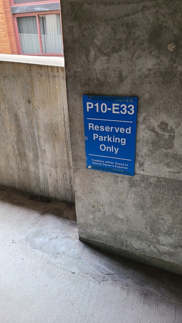 33 W Ontario Street P10-E33