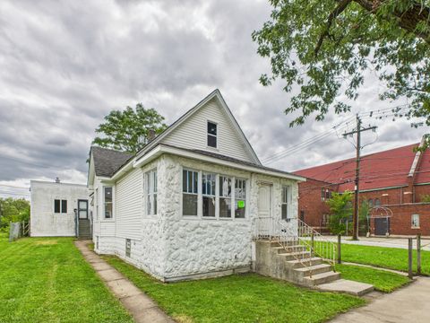 Tiny photo for 19 E 102nd Place, Chicago, IL 60628 (MLS # 12491996)