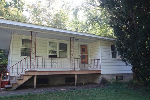 29 S Hickory Avenue Fox Lake IL 60020