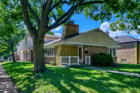 Photo of 10056 S Talman Avenue, Chicago, IL 60655 (MLS # 12687982)