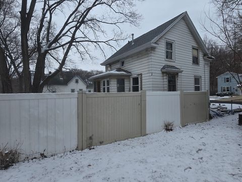 Tiny photo for 1014 W 4th Street, Peoria, IL 61605 (MLS # 12579379)
