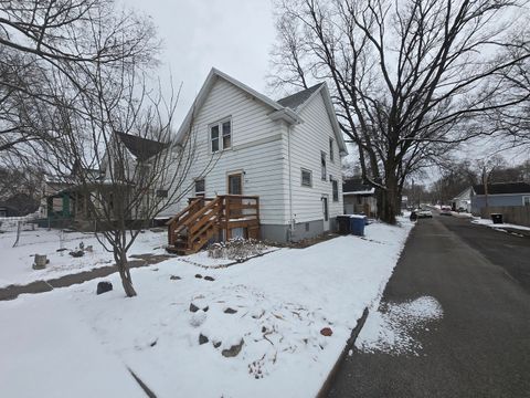 Tiny photo for 1014 W 4th Street, Peoria, IL 61605 (MLS # 12579379)
