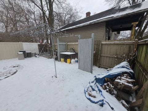 Tiny photo for 1014 W 4th Street, Peoria, IL 61605 (MLS # 12579379)