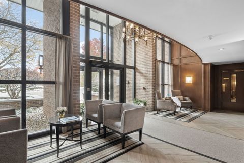 Tiny photo for 3 Oak Brook Club Drive #E207, Oak Brook, IL 60523 (MLS # 12517197)