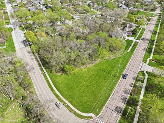 1009 S 9TH AVE, SAINT CHARLES, IL 60174 - Image fc2d5bdbdc0b71a6e95e2b1fc67b81c6/3292315012
