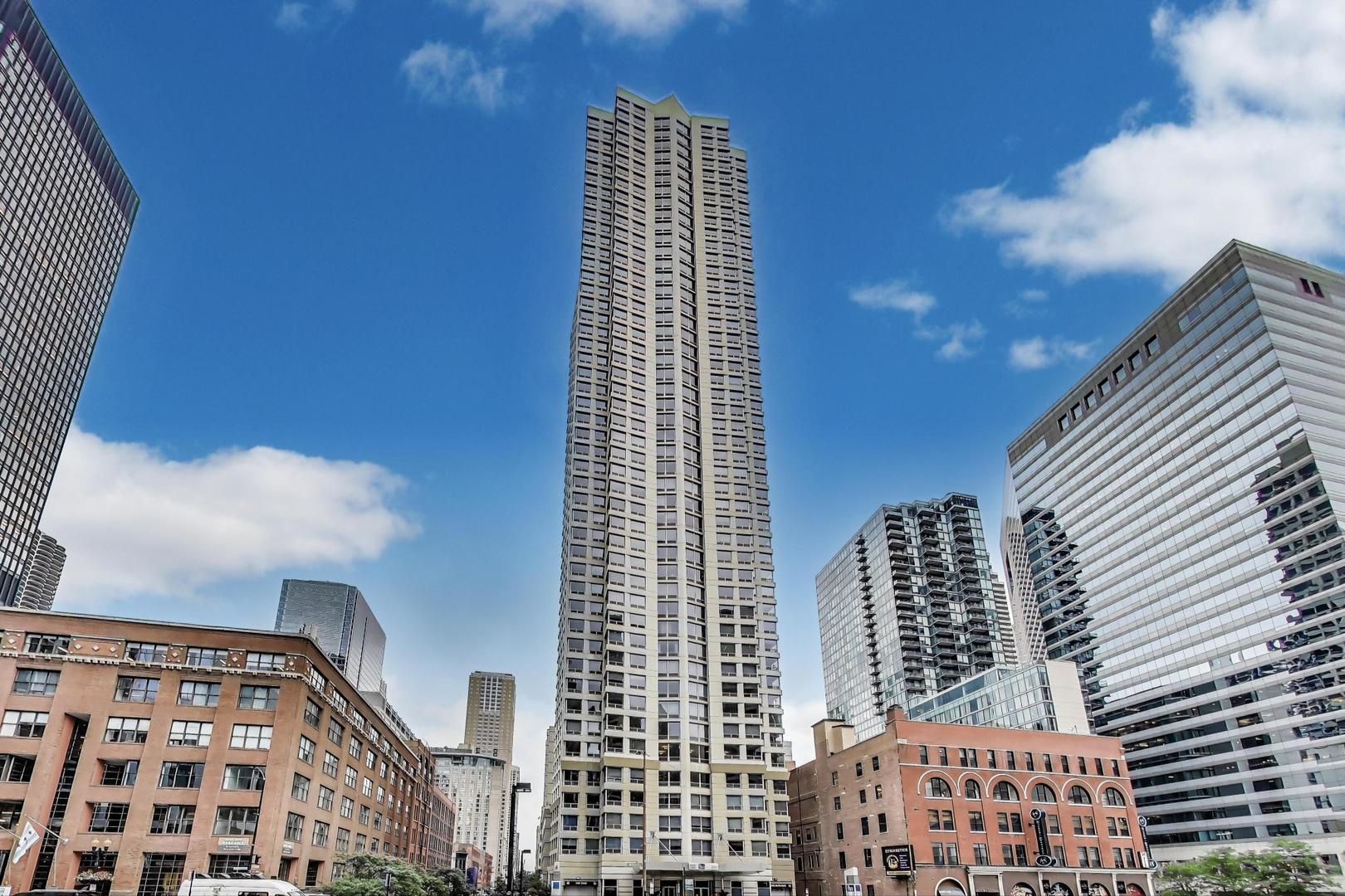 440 N Wabash Avenue 1605