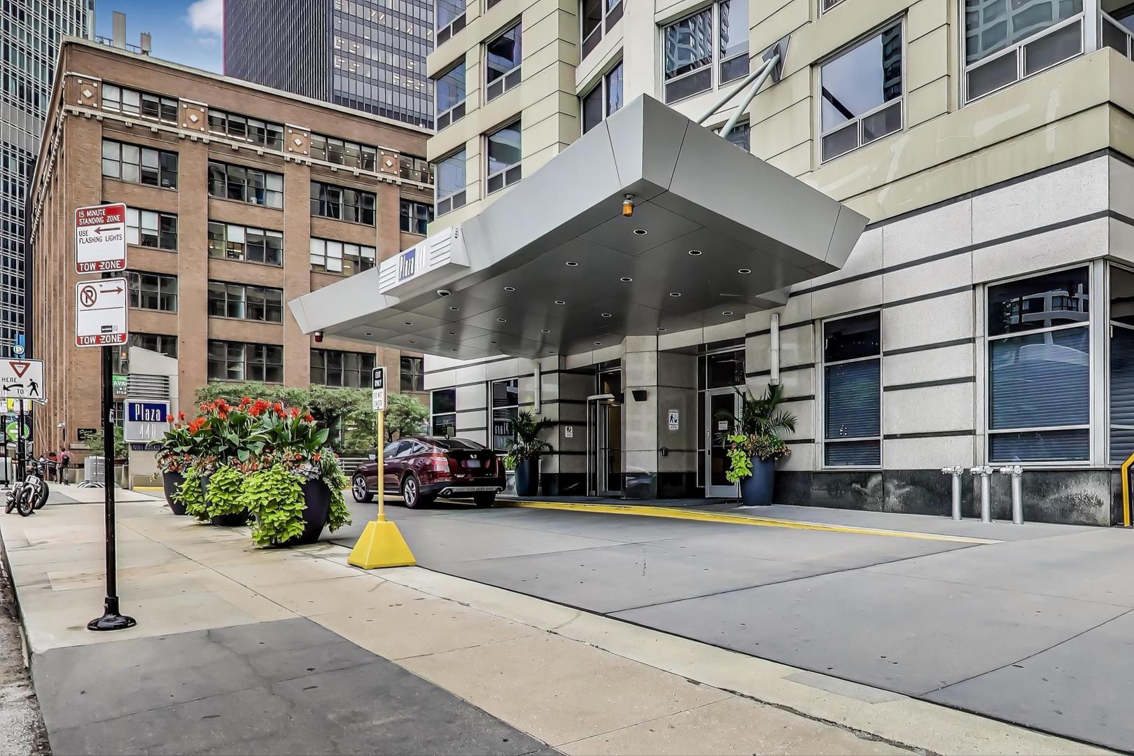 440 N Wabash Avenue 1605