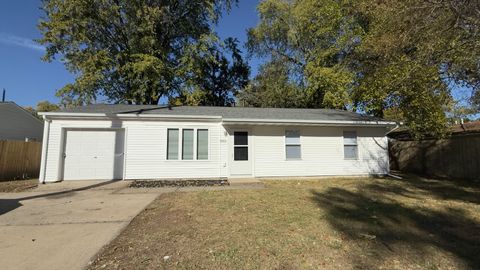 Photo of 2612 W Kirby Avenue, Champaign, IL 61821 (MLS # 12538615)