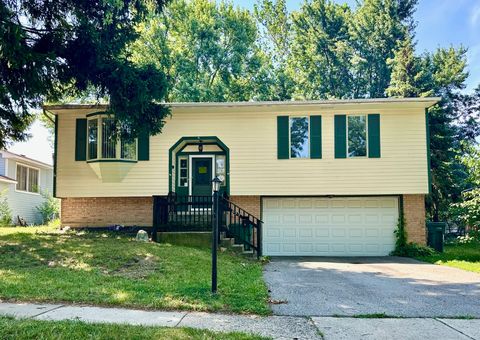 Photo of 899 Carl Avenue, Elgin, IL 60120 (MLS # 12414531)