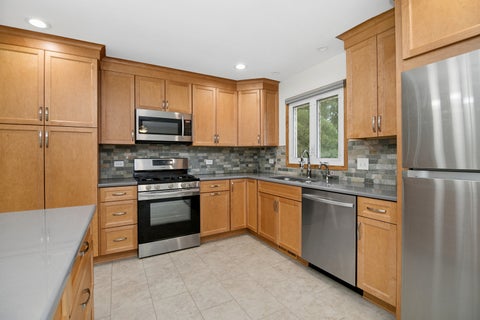 Tiny photo for 15120 Willow Lane, Oak Forest, IL 60452 (MLS # 12709513)