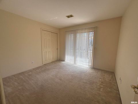 Tiny photo for 920 17TH Street, Moline, IL 61265 (MLS # QC4268686)