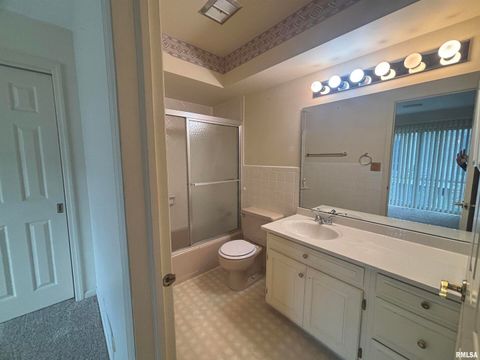 Tiny photo for 920 17TH Street, Moline, IL 61265 (MLS # QC4268686)