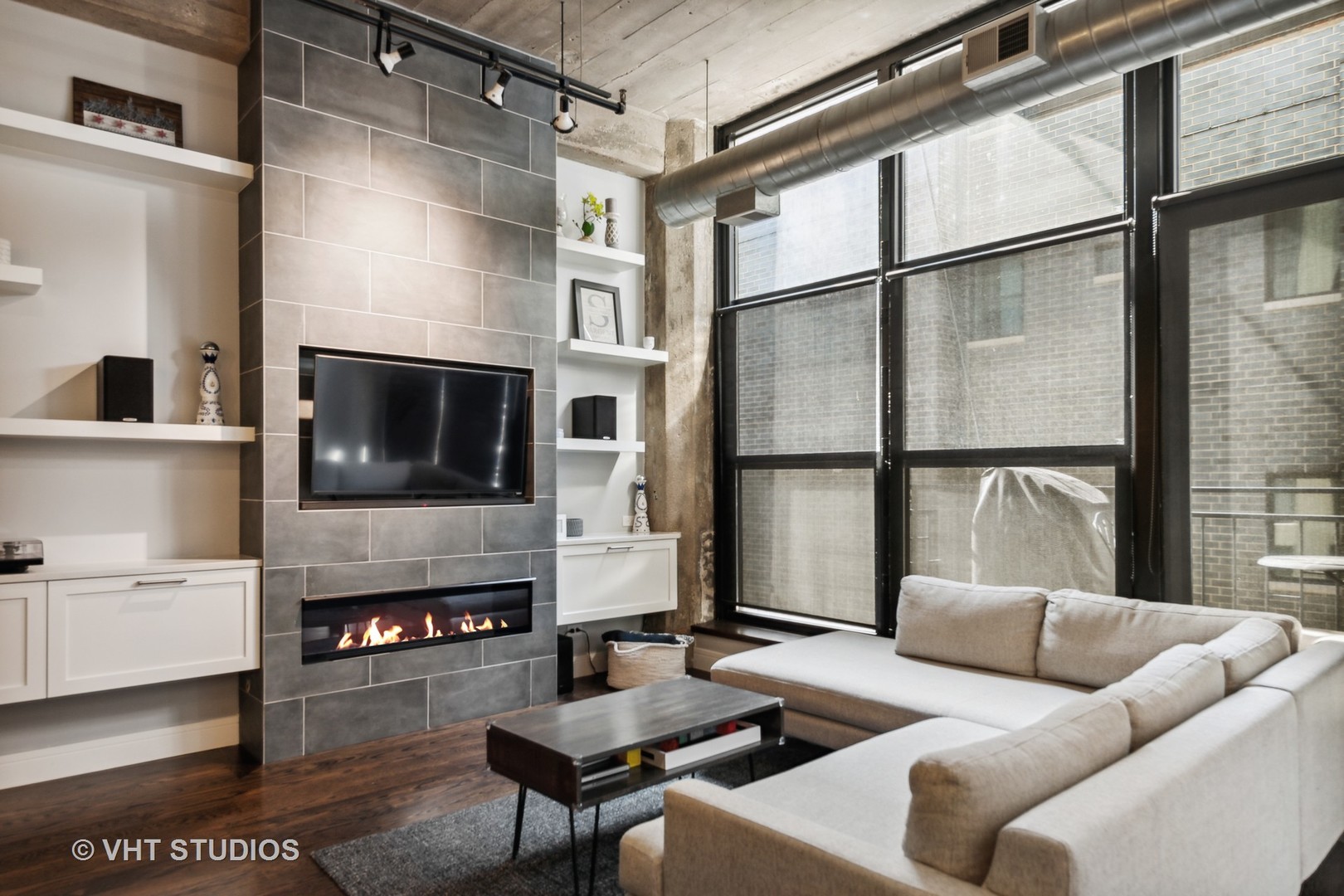 843 W ADAMS Street 310