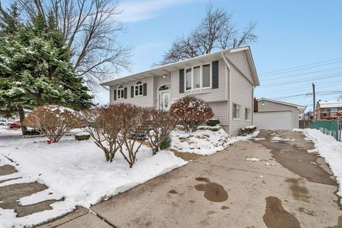Photo of 334 Hemlock Avenue, Romeoville, IL 60446 (MLS # 12528731)