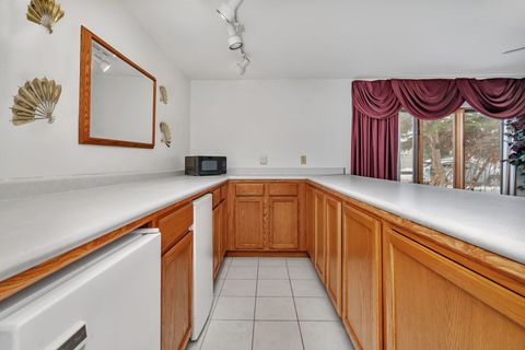 Tiny photo for 334 Hemlock Avenue, Romeoville, IL 60446 (MLS # 12528731)