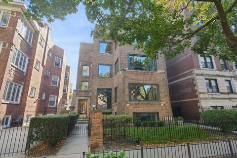 Photo of 1133 W PRATT Street #2, Chicago, IL 60626 (MLS # 12503463)