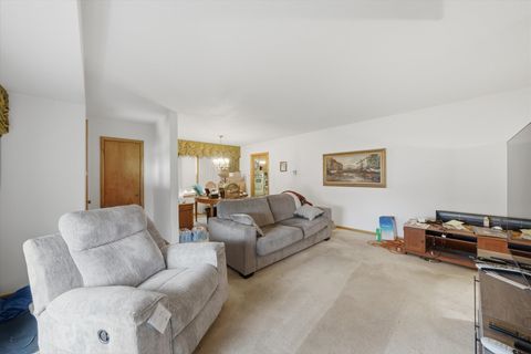 Tiny photo for 834 N Maple Drive, Chicago Heights, IL 60411 (MLS # 12610309)