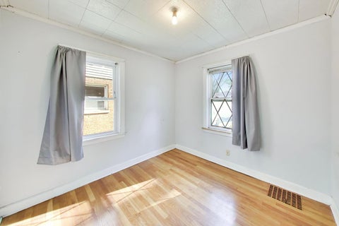 Tiny photo for 423 Frederick Avenue, Bellwood, IL 60104 (MLS # 12692941)