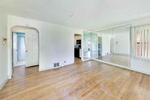 Tiny photo for 423 Frederick Avenue, Bellwood, IL 60104 (MLS # 12692941)