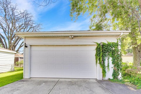 Tiny photo for 423 Frederick Avenue, Bellwood, IL 60104 (MLS # 12692941)