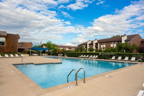 Tiny photo for 925 Spring Hill Drive #311, Northbrook, IL 60062 (MLS # 12758188)