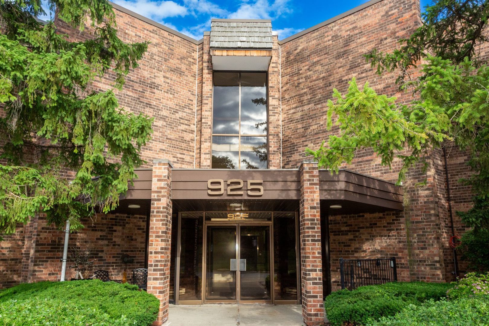925 Spring Hill Drive 311
