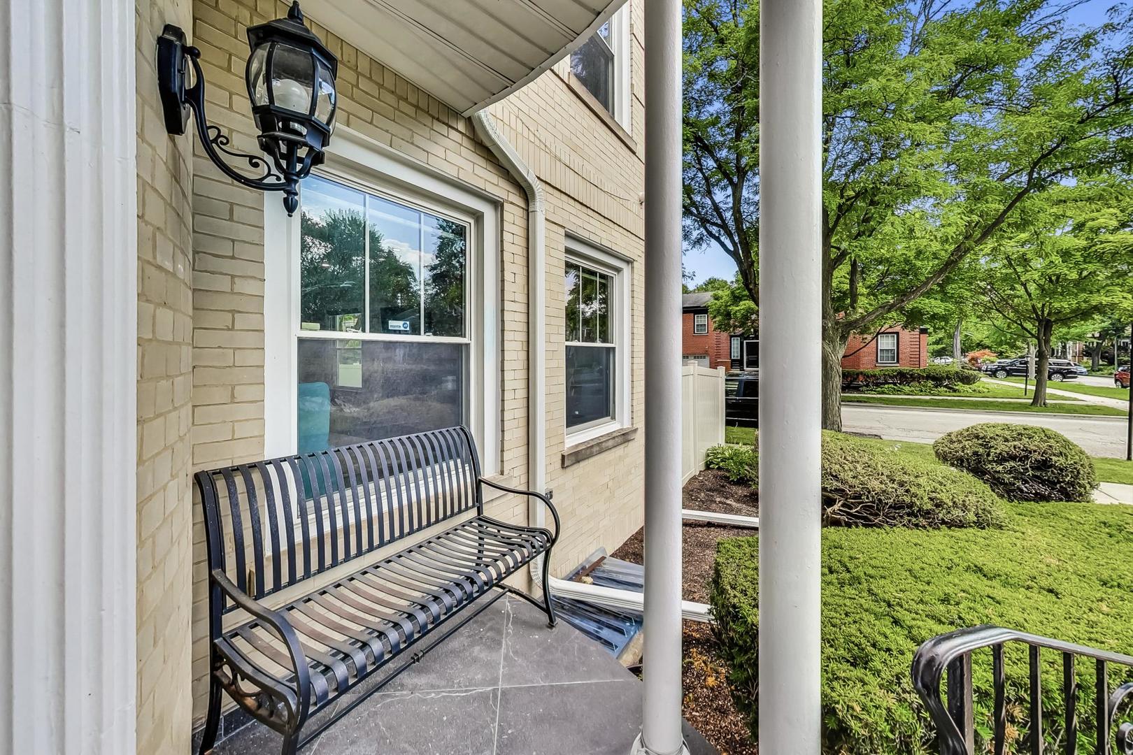 Chicago, Illinois 60659, United States, 6 Bedrooms Bedrooms, ,4 BathroomsBathrooms,Residential,Active,246040