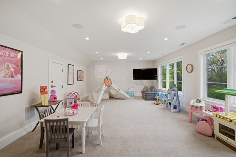 Tiny photo for 2701 Daiquiri Drive, Riverwoods, IL 60015 (MLS # 12685695)