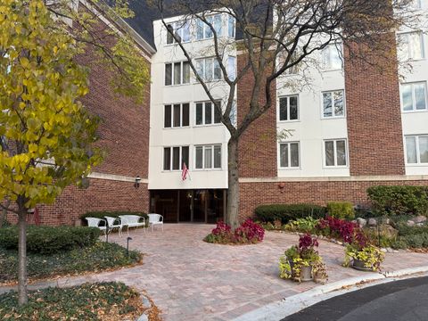 Photo of 250 Lake Boulevard #218, Buffalo Grove, IL 60089 (MLS # 12509430)