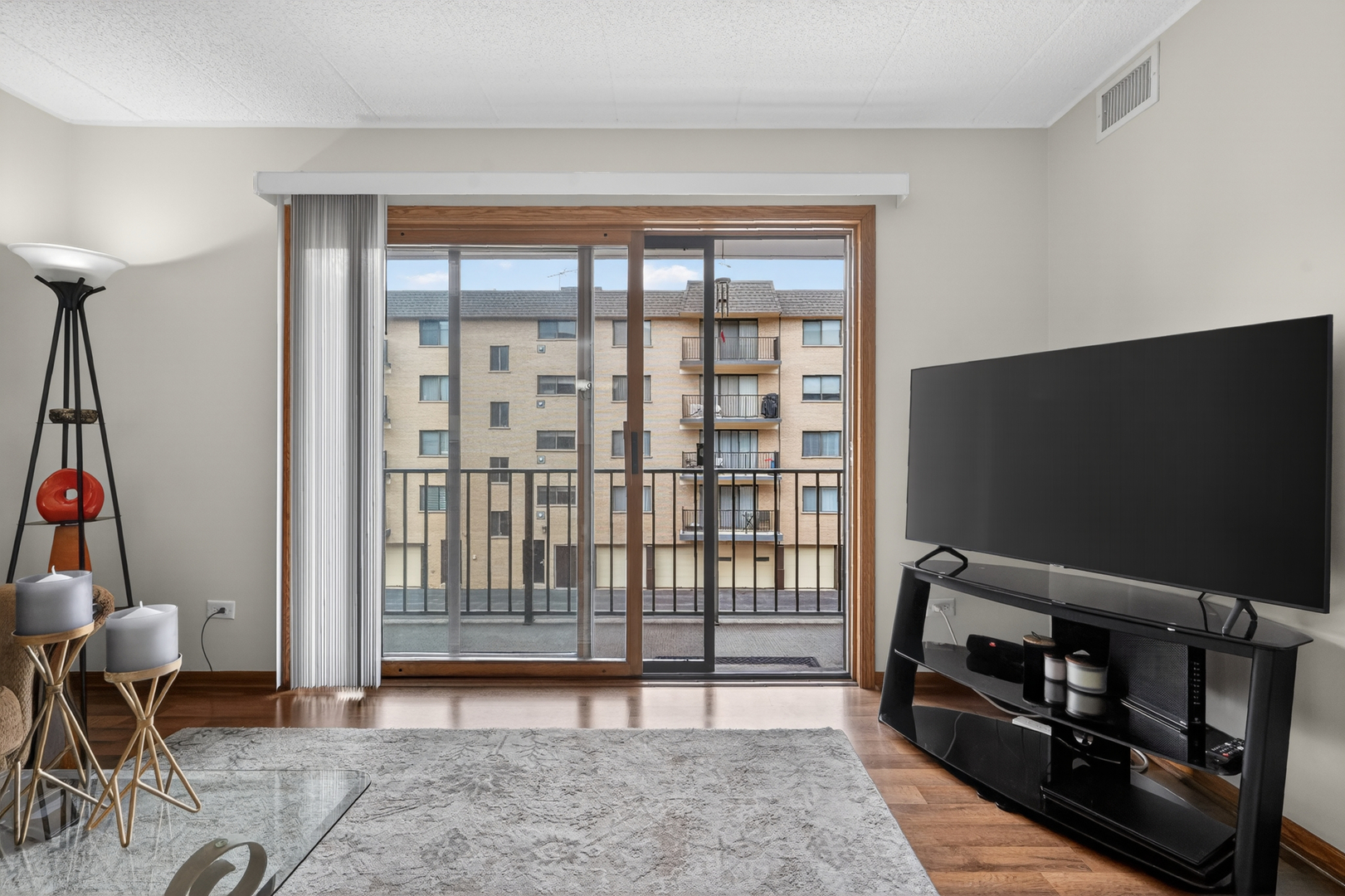 1454 Ashland Avenue 305