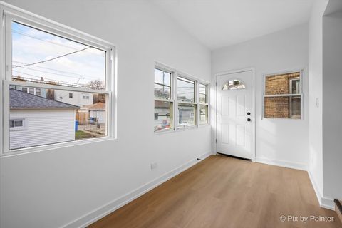 Tiny photo for 2922 N Kilpatrick Avenue, Chicago, IL 60641 (MLS # 12548637)