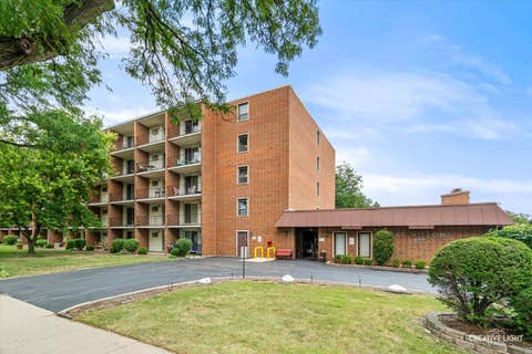 Tiny photo for 255 S West Avenue #208, Elmhurst, IL 60126 (MLS # 12712799)