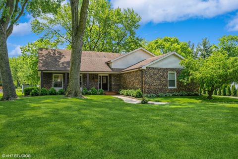 235 Stratford Lane Inverness IL 60010