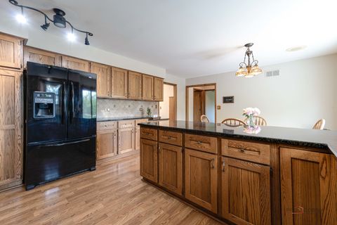 Tiny photo for 913 Cherokee Court, Lake Villa, IL 60046 (MLS # 12675804)
