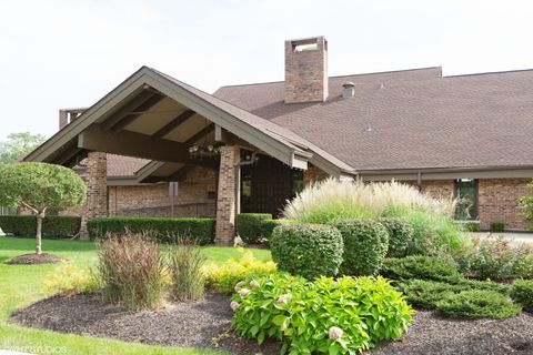 Tiny photo for 601 Lake Hinsdale Drive #112, Willowbrook, IL 60527 (MLS # 12580900)
