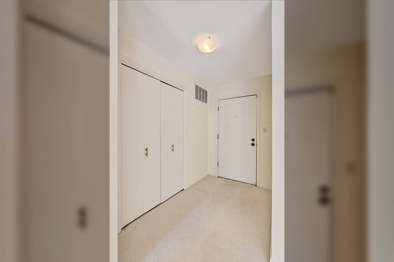 601 Lake Hinsdale Drive 112