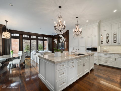 Tiny photo for 3026 N Lake Shore Drive, Chicago, IL 60657 (MLS # 12680533)