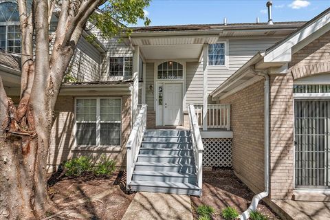 Photo of 1674 Brightwood Place #1674, Aurora, IL 60506 (MLS # 12627914)