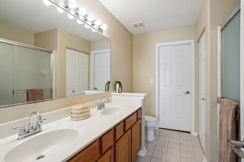 Tiny photo for 425 Wolcott Lane, Batavia, IL 60510 (MLS # 12484625)