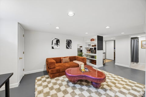 Tiny photo for 175 W Burlington Street, Riverside, IL 60546 (MLS # 12735653)