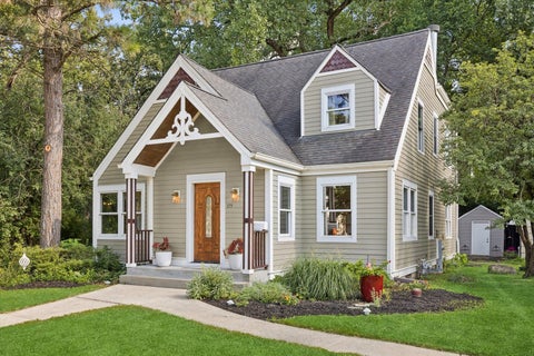 Tiny photo for 175 W Burlington Street, Riverside, IL 60546 (MLS # 12735653)