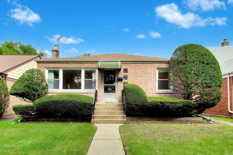 Photo of 5228 Davis Street, Skokie, IL 60077 (MLS # 12765988)