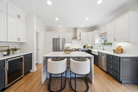 Tiny photo for 409 S BODIN Street, Hinsdale, IL 60521 (MLS # 12613718)