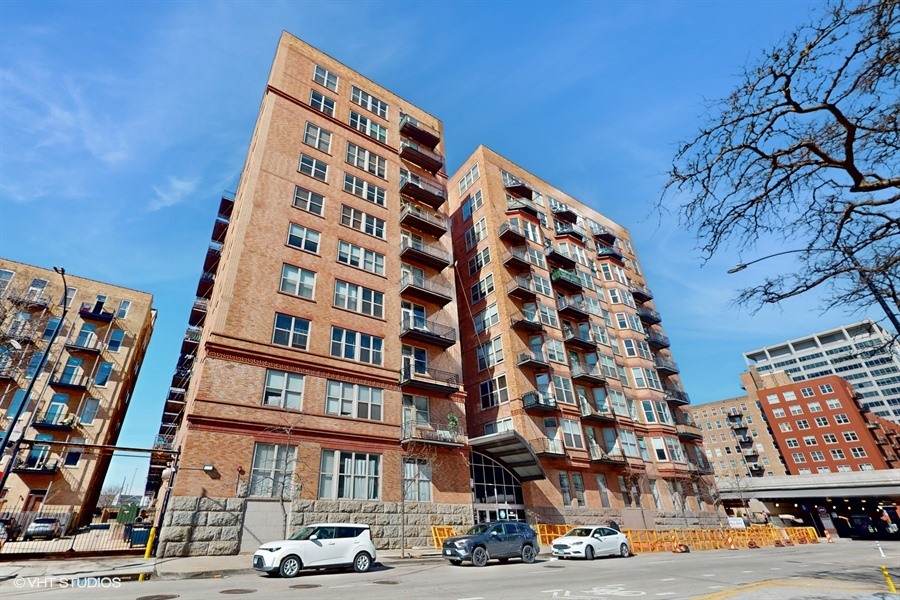 500 S Clinton Street 420
