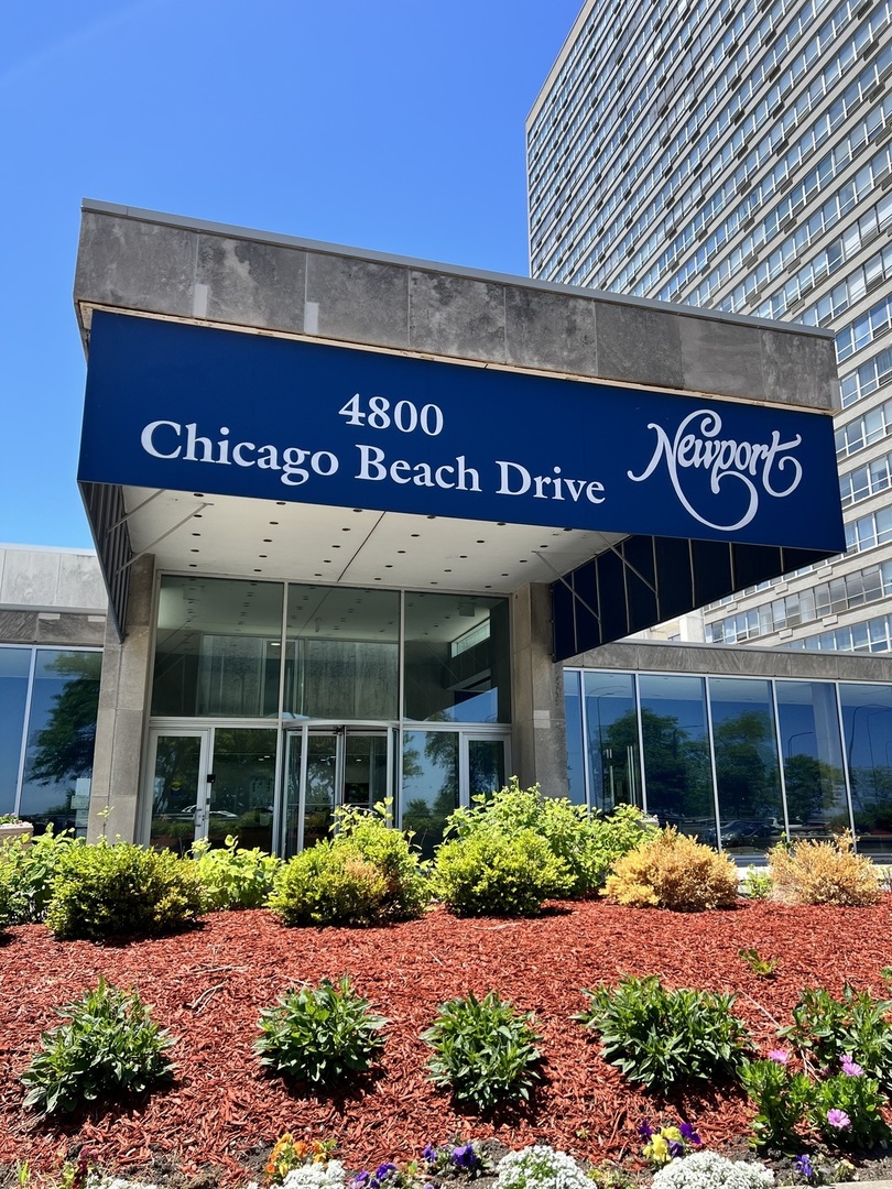 4800 S Chicago Beach Drive 2708S