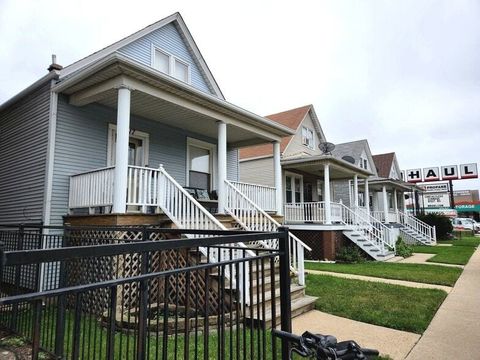 Tiny photo for 4317 N Cicero Avenue, Chicago, IL 60641 (MLS # 12555357)